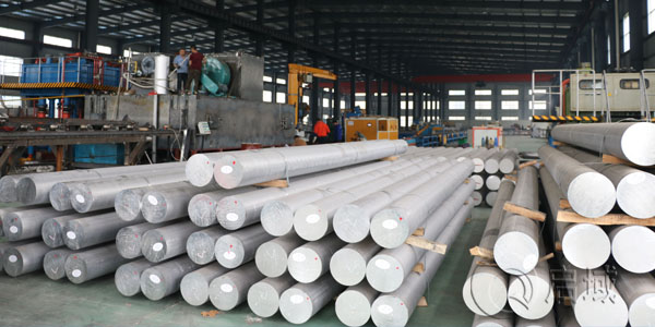 铝型材加工车间