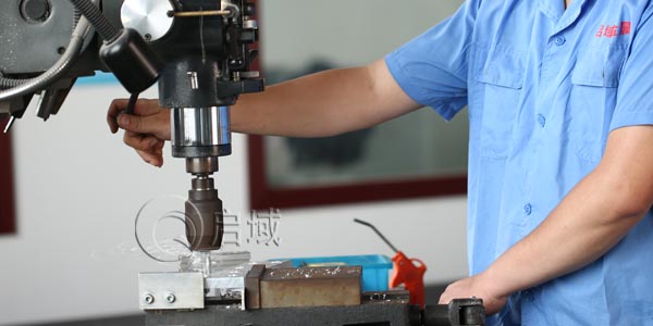 铝型材打孔 铝型材打孔