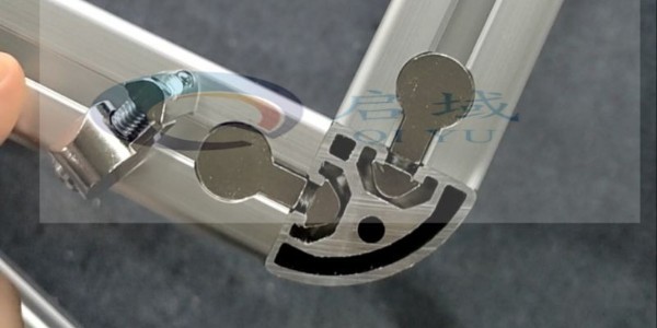 铝型材和圆弧型材安装图